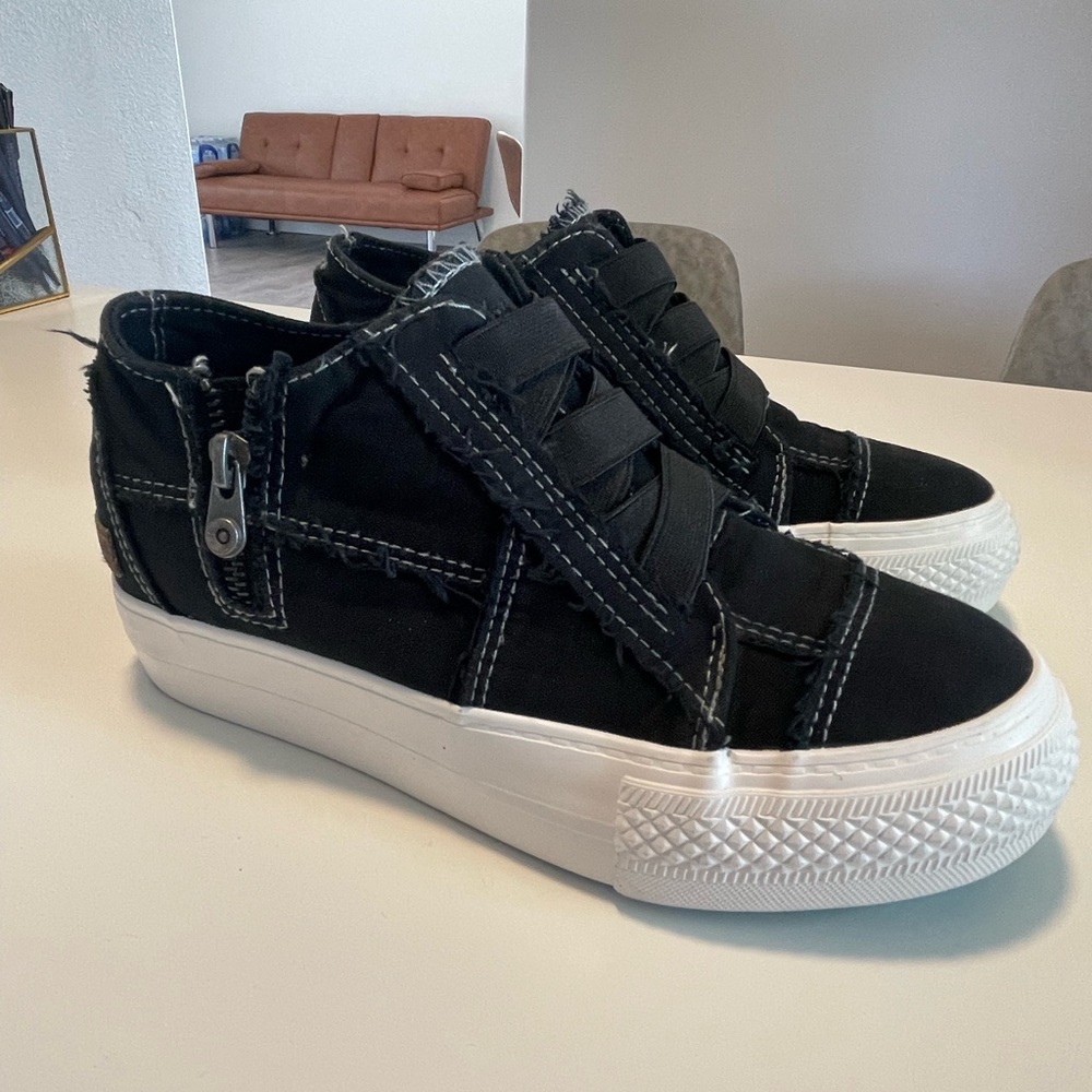 Blowfish wedge shoes